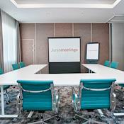 Blenheim Suite U-Shape - Jurys Inn Oxford