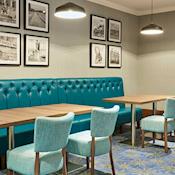 Jurys Inn Cheltenham Bar - Jurys Inn Cheltenham