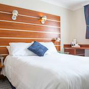 Bedroom - Dunchurch Park Hotel & Conference Centre