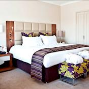 Bedroom - Crowne Plaza Resort Colchester - Five Lakes