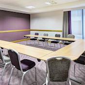 Suite 102 U Shape - Jurys Inn Milton Keynes