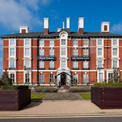 Exterior of Hotel - Holiday Inn Royal Victoria Sheffield