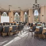 Hawthorne Suite - Cabaret