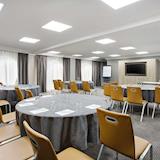 Aviary Suite Cabaret