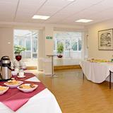 The Garden Room and Conservatory