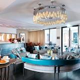 Ivory Break Out Space