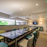 Acer Room Front View